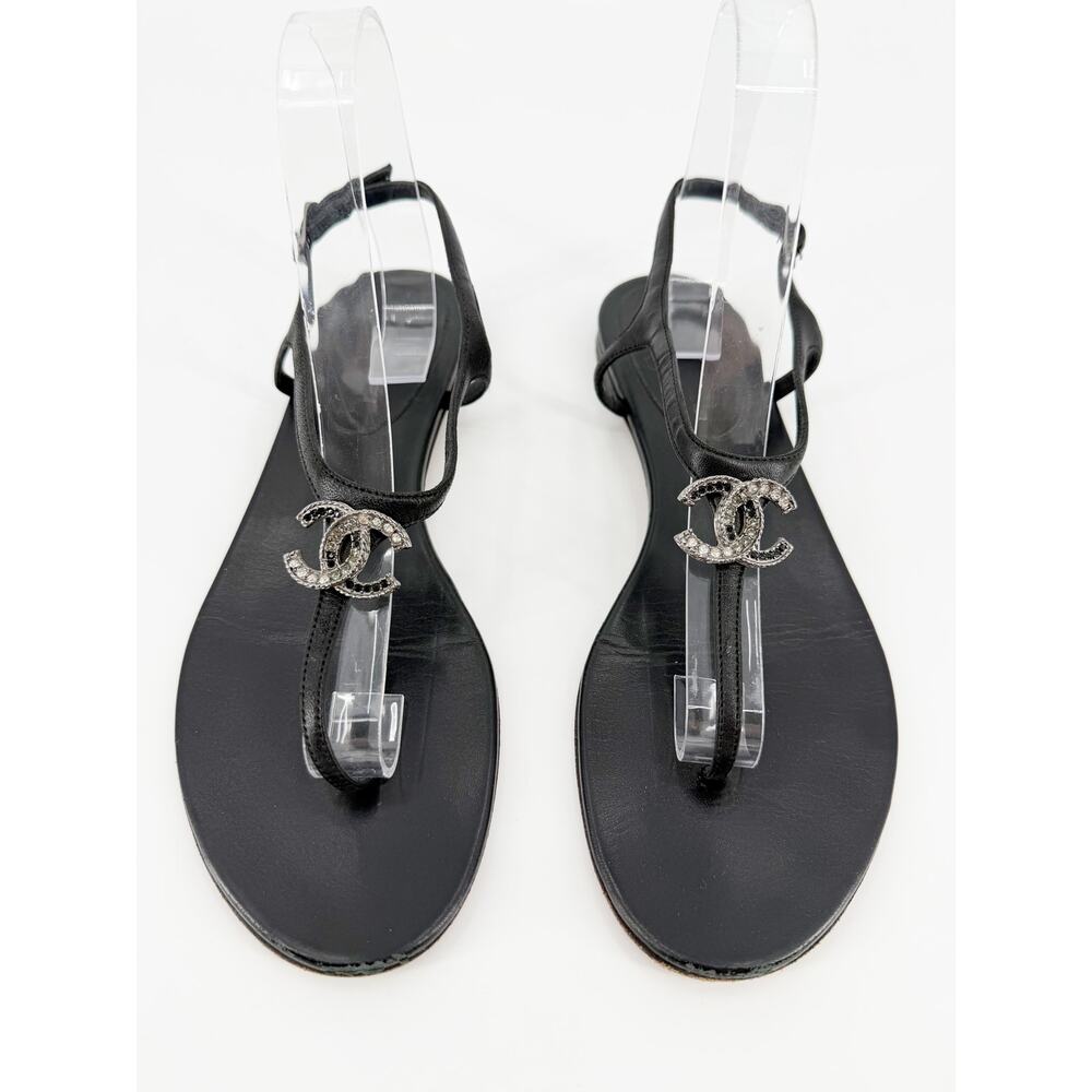 Chanel Sandals CC Logo T-Strap Thong Flat Leather Jeweled Gem Logo Black Size 39 - Picture 10 of 10